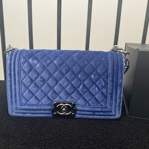 Chanel Boy Bag 
Navy Velvet size Medium